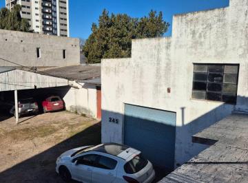 Casa · 743m² · 8 Ambientes · Casa en Venta Florencio Varela