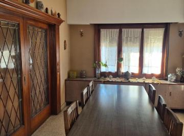 Casa · 743m² · 8 Ambientes · Casa en Venta Florencio Varela