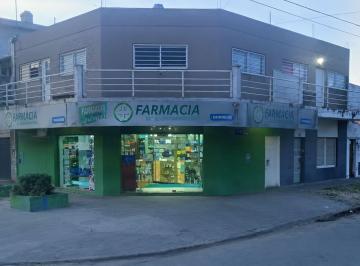 Casa · 250m² · 5 Ambientes · Venta en Block 1 Local y 3 Dtos Solano Oportunidad