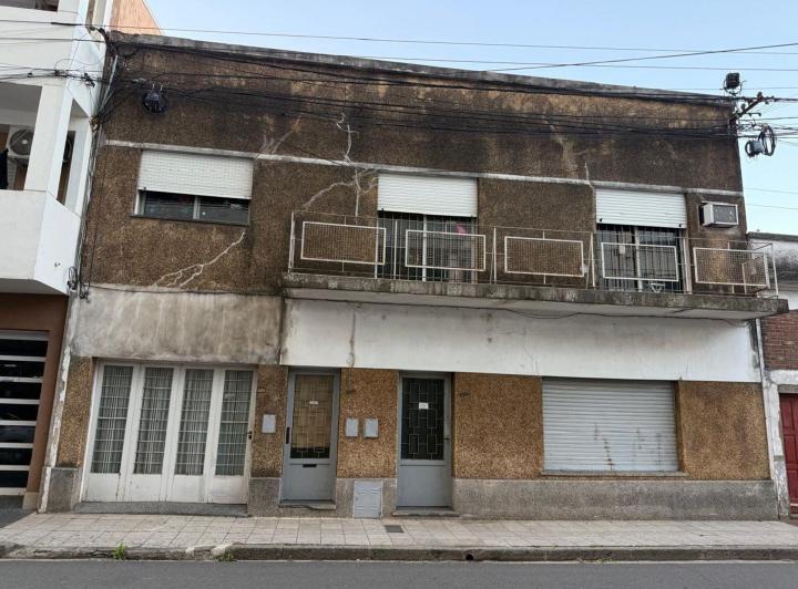 Casa · 265m² · 7 Ambientes · 1 Cochera