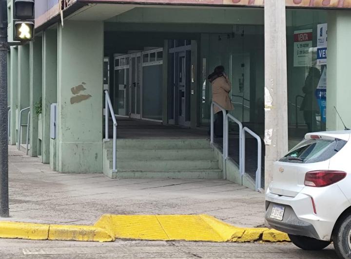 Local comercial · 220m² · 2 Ambientes