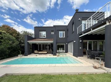 Casa · 400m² · 7 Ambientes · Casa en Venta - Barrio Privado Ayres de Pilar