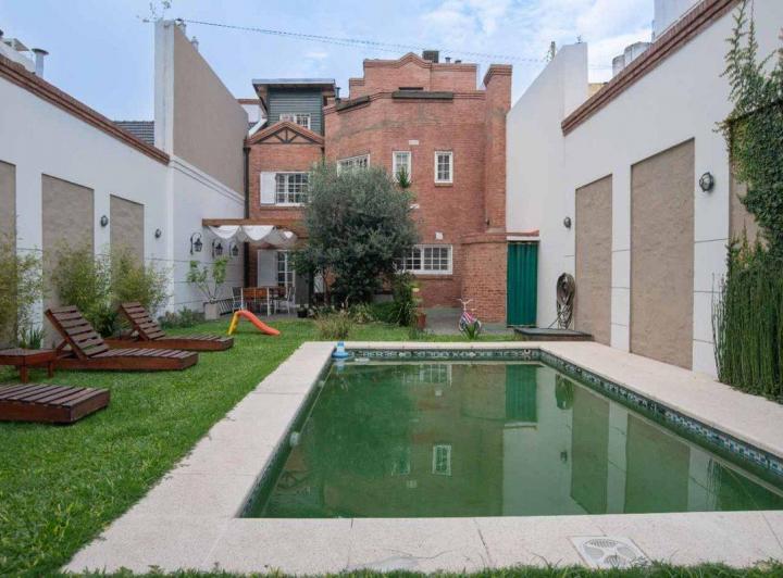 Casa · 272m² · 5 Ambientes · 1 Cochera