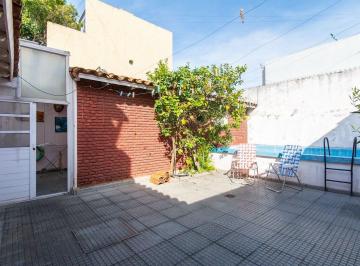 Casa · 165m² · 4 Ambientes · 1 Cochera · Venta Casa 4 Amb. Pileta Apto Crédito