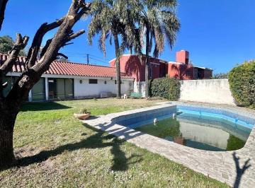 Terreno , Córdoba · Venta en Lote 348 m² con Quincho, Pileta y Cochera Doble - Escritura - Barrio Urca