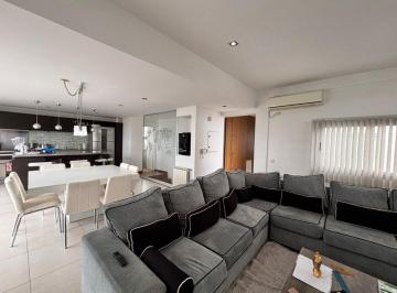 Departamento · 230m² · 4 Ambientes · 2 Cocheras · Venta de Duplex con Terraza Privada en La Plata