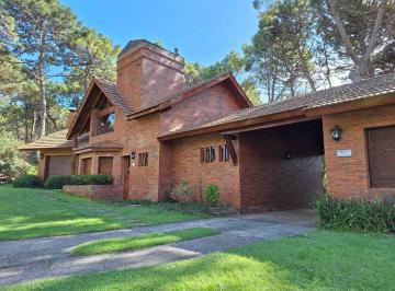 Casa · 185m² · 5 Ambientes · 2 Cocheras · Casa en Venta, Pinamar Norte 5amb. Acepta Permuta