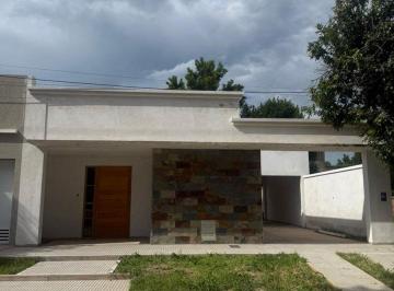 Casa · 104m² · 5 Ambientes · 1 Cochera · Venta Casa a Terminar - Esperanza.