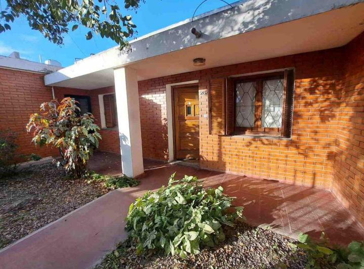 Casa · 158m² · 4 Ambientes · 2 Cocheras