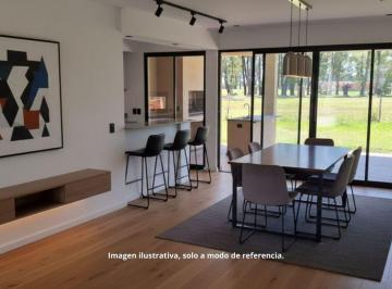 Casa · 111m² · 4 Ambientes · 3 Cocheras · Casa a Estrenar de Diseño con Amenities
