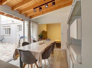 Departamento · 65m² · 3 Ambientes · Venta Departamento 3 Amb C/ Patio Reciclado Flores