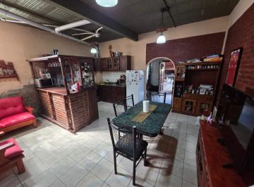 Casa · 149m² · 4 Ambientes · 1 Cochera · Venta Duplex 4 Ambientes con Cochera Quilmes Oeste