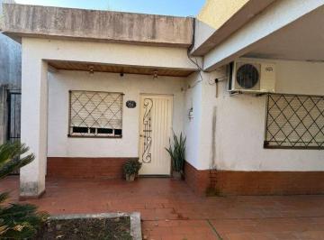 PH · 65m² · 3 Ambientes · 2 Cocheras · Venta de PH en Berazategui