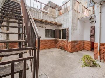 PH · 93m² · 4 Ambientes · 1 Cochera · Venta PH Tipo Casa con Local y Garaje