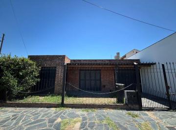 Casa · 105m² · 3 Ambientes · 3 Cocheras · Venta Casa 3 Ambientes Merlo Apto Credito Permutas