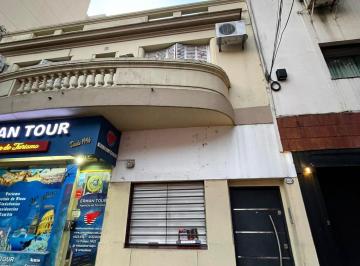 PH · 76m² · 4 Ambientes · Venta PH 4 Amb Al Frente a Refaccionar V Urquiza