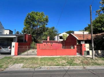 Casa · 52m² · 2 Ambientes · Venta Terreno con Casita en El Fondo en Adrogué