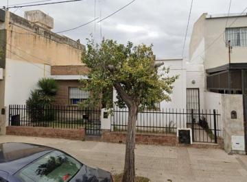Casa · 153m² · 10 Ambientes · Vende Casa + Dpto en Barrio Yapeyu