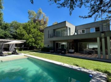 Casa · 200m² · 6 Ambientes · Casa en Venta Villa Elisa 3 Dorm. Parque