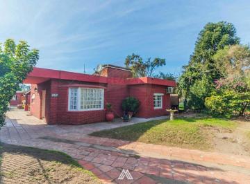 Casa · 179m² · 5 Ambientes · 2 Cocheras · Venta Casa, Lagomar Sur, 2 Dorm, Más Cabaña