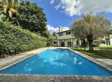 Casa · 380m² · 10 Ambientes · 2 Cocheras · Casa en Country Aranzazu // 10 Amb // Pileta