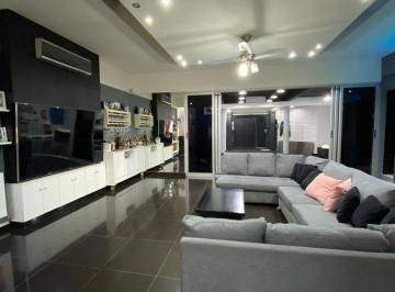 Casa · 314m² · 5 Ambientes · 1 Cochera · Venta Casa 5 Ambientes Villa Luro Cochera Pileta