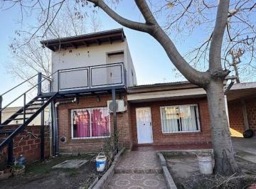 Casa · 134m² · 8 Ambientes · 1 Cochera · Venta Casa en Benavidez