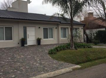 Casa · 110m² · 3 Ambientes · 1 Cochera · Casa 3 Ambientes Venta Country Banco Provincia.