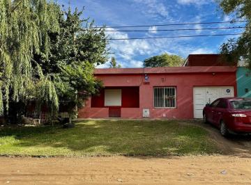 Casa · 150m² · 4 Ambientes · 1 Cochera · Alquiler Casa 2 Dorm + Depto Grunbein