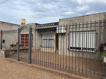 Casa · 206m² · 5 Ambientes · Casa en Venta en Pergamino con Patio