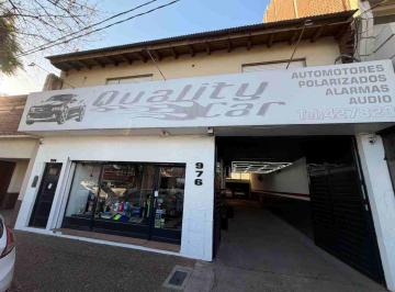 Casa · 396m² · 6 Ambientes · 1 Cochera · Casa con Local y Galpón en Venta en Pergamino