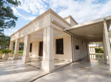 Casa · 152m² · 4 Ambientes · 3 Cocheras · Venta Casa 2 Dorm. Country El Pinar