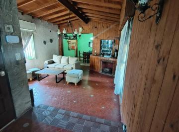 Quinta vacacional · 156m² · 5 Dormitorios · 1 Cochera · Venta Quinta W Morris Pileta 857 m Apto Cred