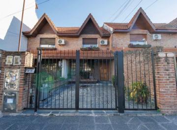 Casa · 150m² · 5 Ambientes · 1 Cochera · Venta Triplex 5 Ambientes Olivos - Cochera