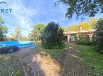 Campo · 277m² · 4 Ambientes · 1 Cochera · Chacra con Casa, Galpón y Casa de Huéspedes en Venta - en Suipacha con Pileta