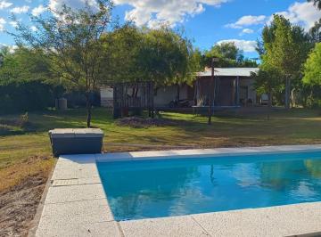 Casa · 76m² · 3 Ambientes · Casa en Venta - Camino La Carlota
