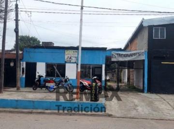 Casa · 75m² · 4 Ambientes · 1 Cochera · Vta Casa a Reciclar y Local en Gran Terreno Rcia