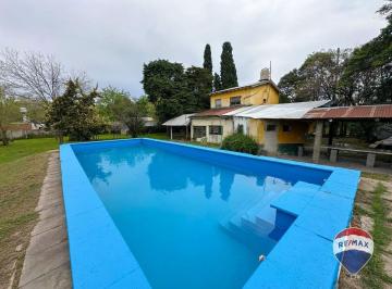 Quinta vacacional · 78m² · 3 Dormitorios · 1 Cochera · Venta Casa Quinta en La Matanza
