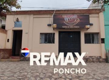 Casa · 140m² · 6 Ambientes · Casa de 2 Dorm. en Venta Sobre Av