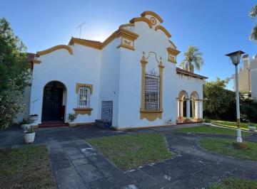 Casa · 372m² · 9 Ambientes · Casona Patrimonial en Venta en Centro de Goya