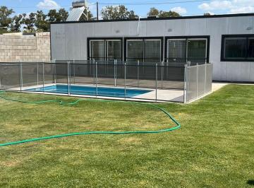 Quinta vacacional · 60m² · 1 Dormitorio · 1 Cochera · Quinta en Venta Area 158, V. María - Financ. Propia