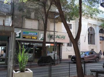 Departamento · 130m² · 3 Ambientes · Apto en Pleno Centro con Características de Casa