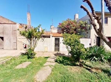 Casa · 106m² · 4 Ambientes · Venta Casa en Lote Propio - Piñeyro, Avellaneda
