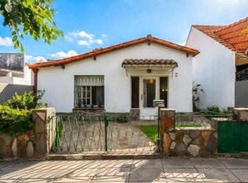 PH · 92m² · 4 Ambientes · PH en Venta en Villa Adelina con Patio y Parrilla