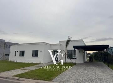 Casa · 180m² · 5 Ambientes · 4 Cocheras · Casa a Laguna en San Matias