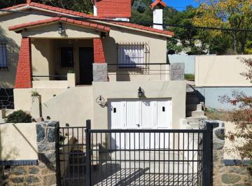 Casa · 140m² · 6 Ambientes · 1 Cochera · Casa en Villa Carlos Paz