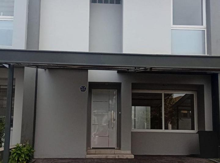 Casa · 120m² · 1 Ambiente · 1 Cochera