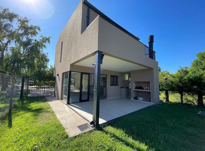 Casa · 103m² · 2 Dormitorios