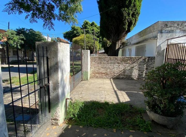 Casa · 83m² · 3 Ambientes · 1 Cochera