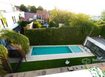 Casa · 130m² · 4 Ambientes · 1 Cochera · Venta Casa en Olivos con Piscina, Seguridad y Cochera | 160 m²